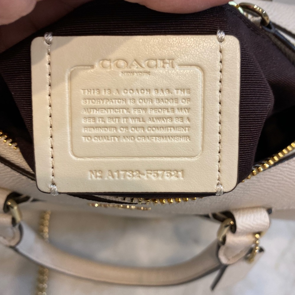 COACH MINI BENNETT SATCHEL!π€ - Picture 10 of 10